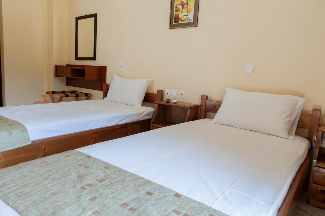 Hotel Loula Rooms And Apartments Kamena Vourla Exterior foto