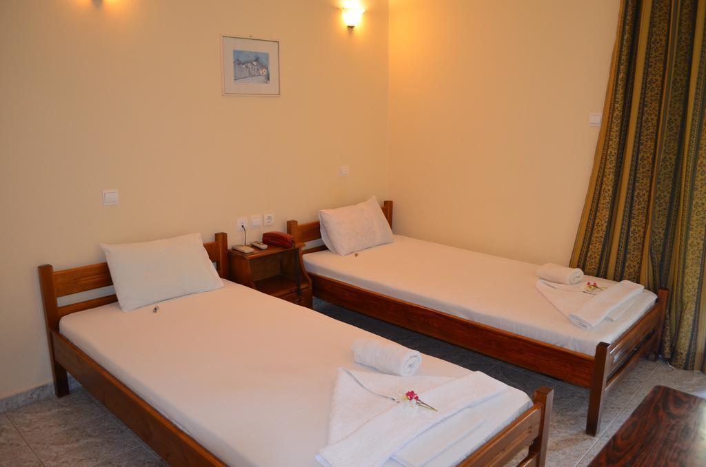 Hotel Loula Rooms And Apartments Kamena Vourla Exterior foto